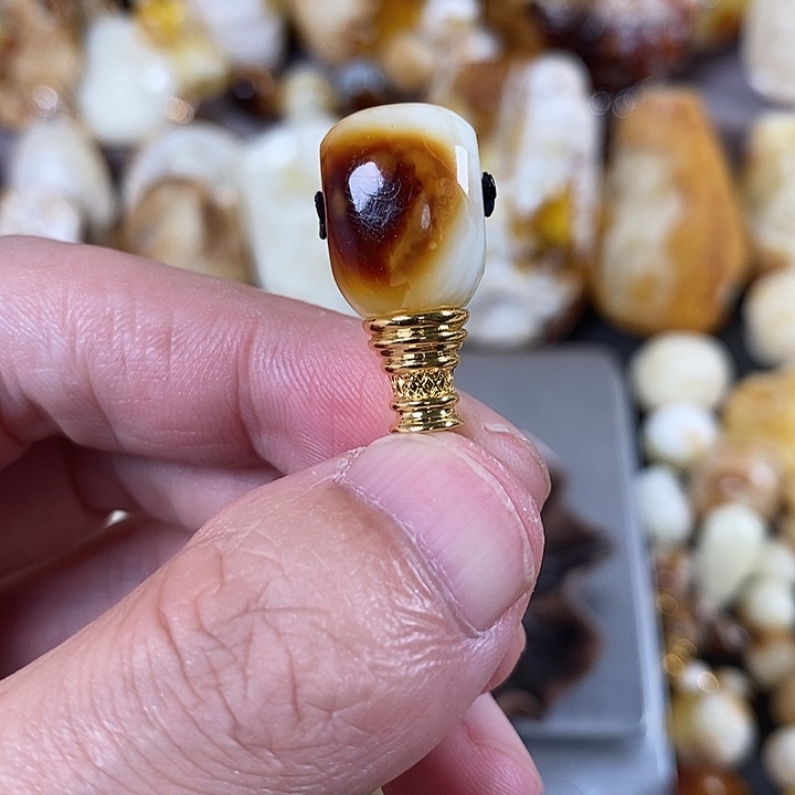 琥珀未镶嵌裸石我