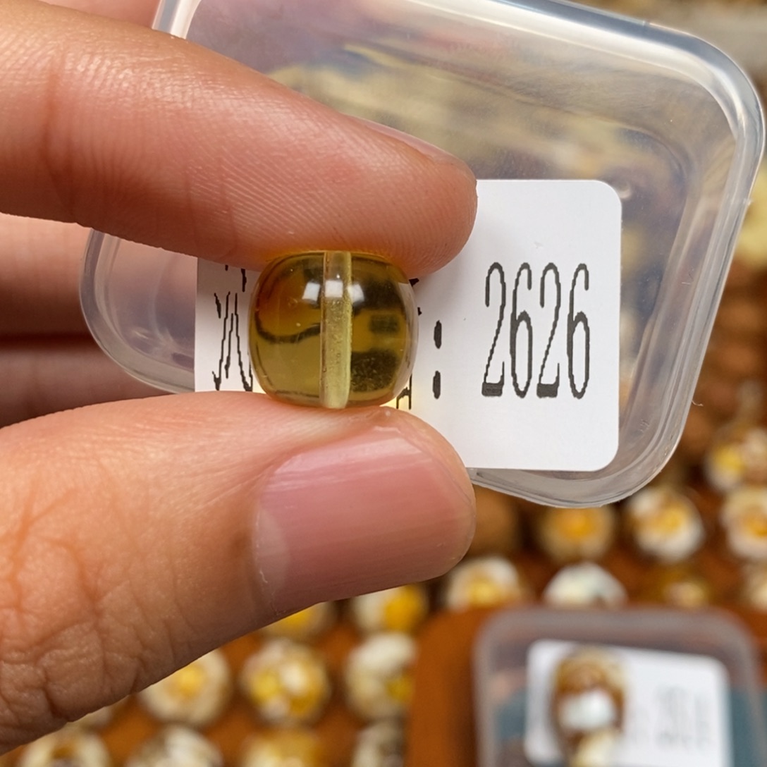 蜜蜡未镶嵌珠宝奇石2626