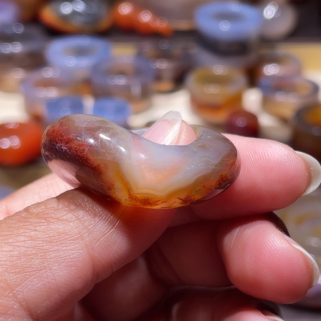 Z***h玛瑙/玉髓未镶嵌手链18.3