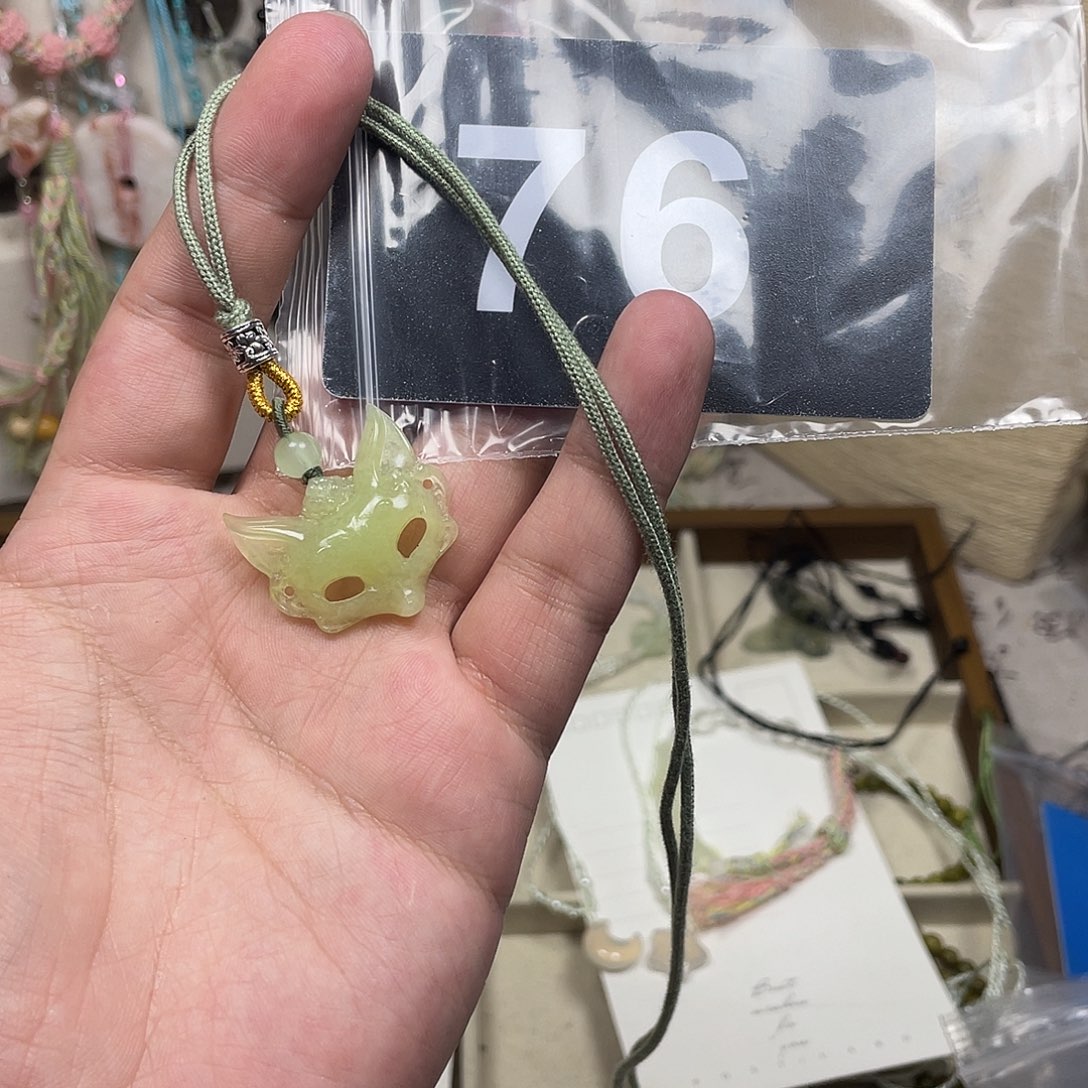 E***a蛇纹石玉合金颈饰