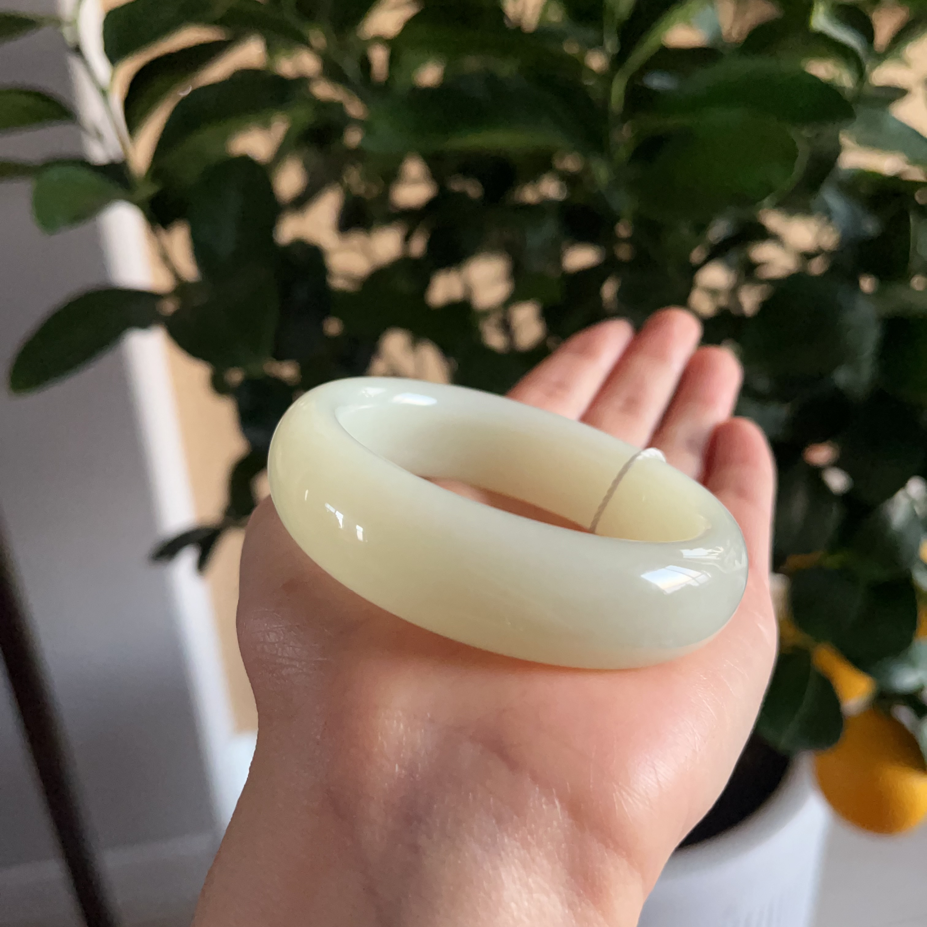 和田玉宽版宽胎女款手镯天然老油脂膏料颜色百搭上手大气性价比高