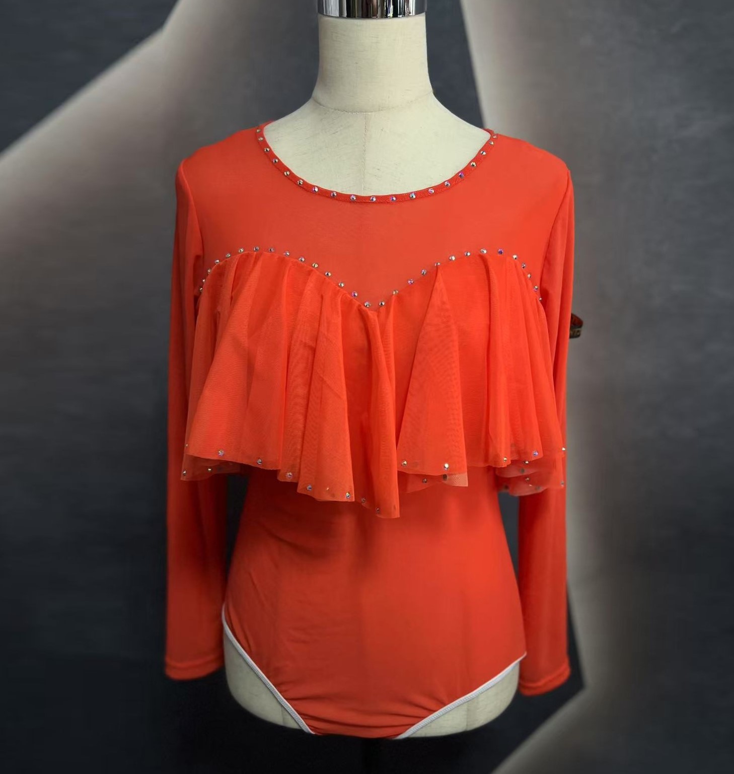  【浩婷雪娟】渐变飞边后镂空压钻连体衫（默认长袖 胸前飞边随机）