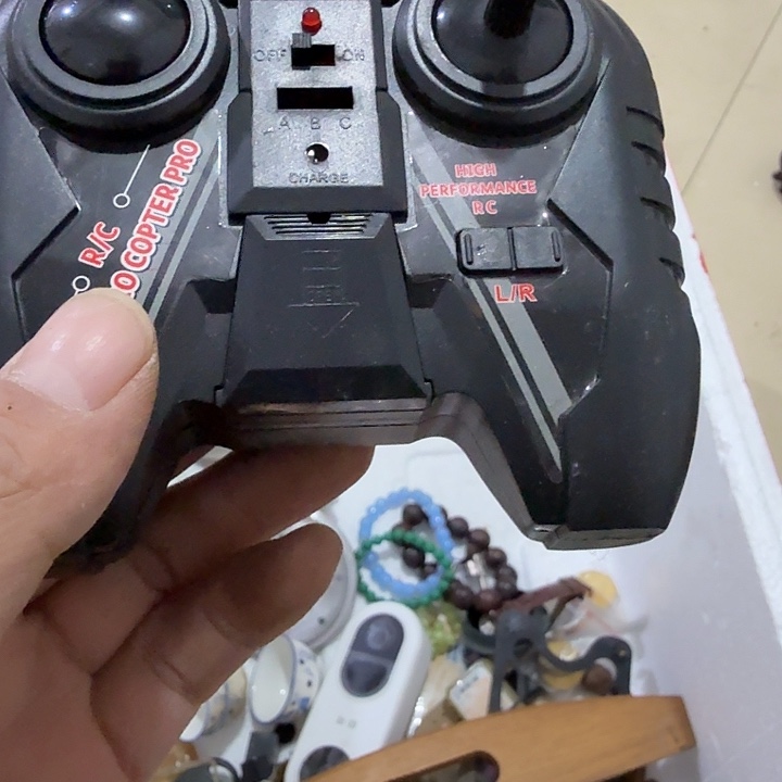 爱****扇子吃h哈哈回家姐姐那你能不能