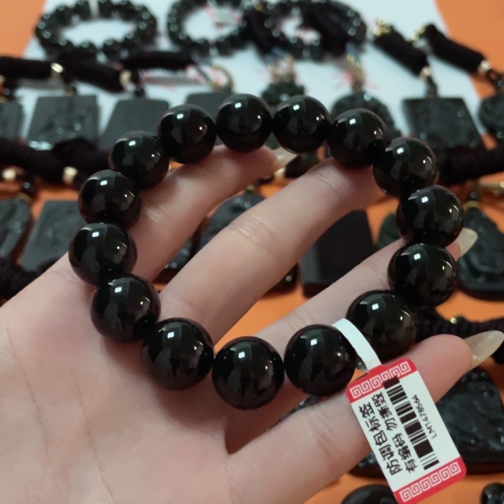 翡翠颈饰未镶嵌与***6