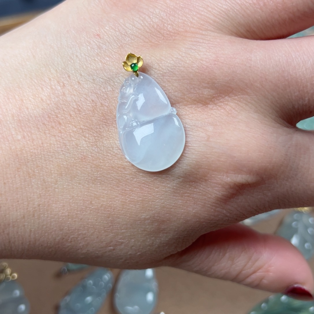 翡翠颈饰18K金镶嵌葫芦