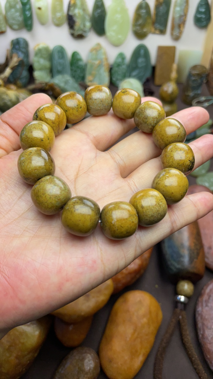 河磨玉手串细腻油润皮子