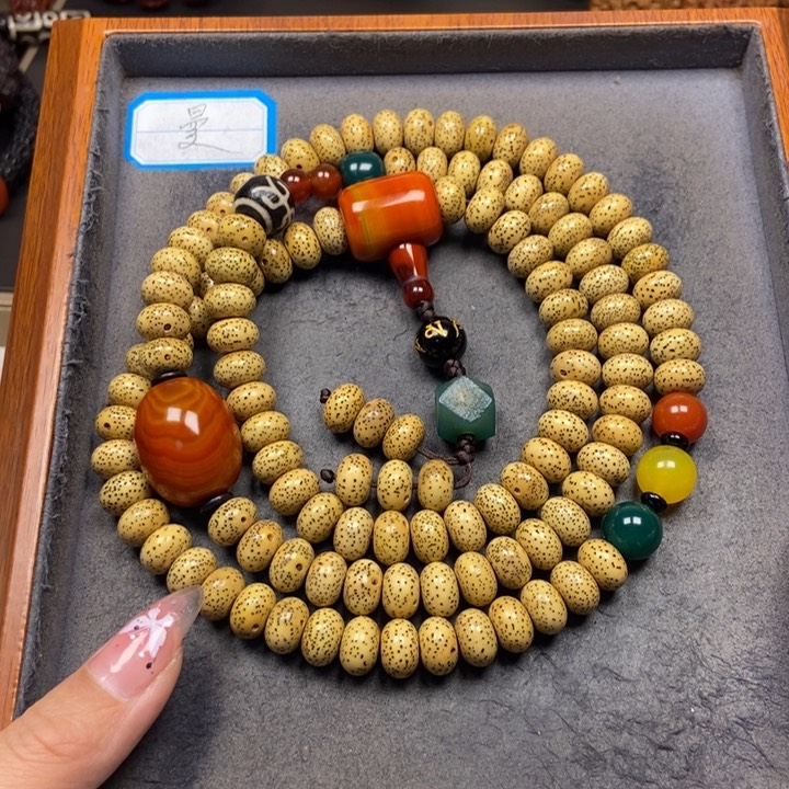 星月菩提吊坠菩提