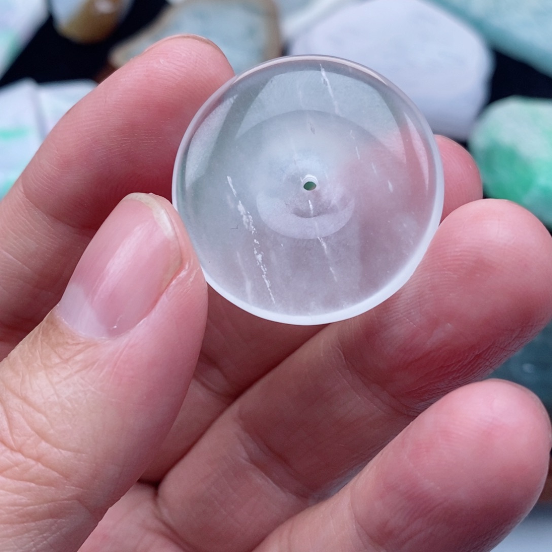 石英质玉颈饰未镶嵌平安扣