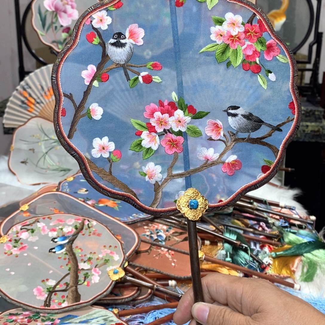 刺绣我*饿苏州纯手工制作