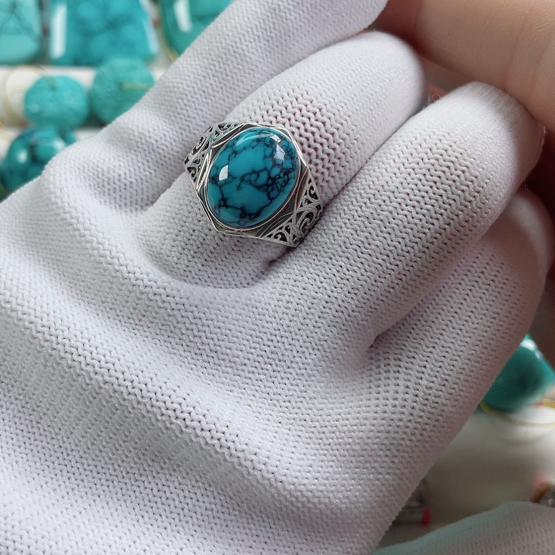 绿松石颈饰未镶嵌