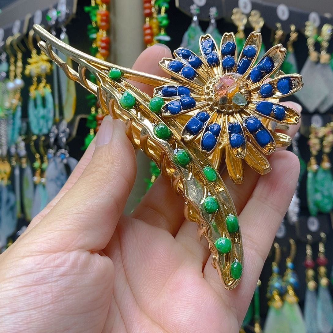 未镶嵌翡翠耳饰翡翠