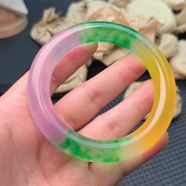 翡翠手镯未镶嵌62啊啊