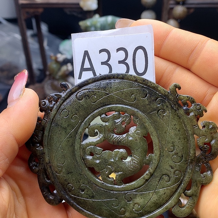 和田玉未镶嵌车挂