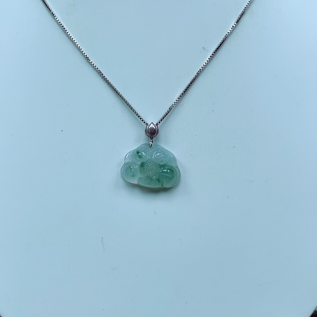 翡翠颈饰18K金镶嵌天然翡翠A货