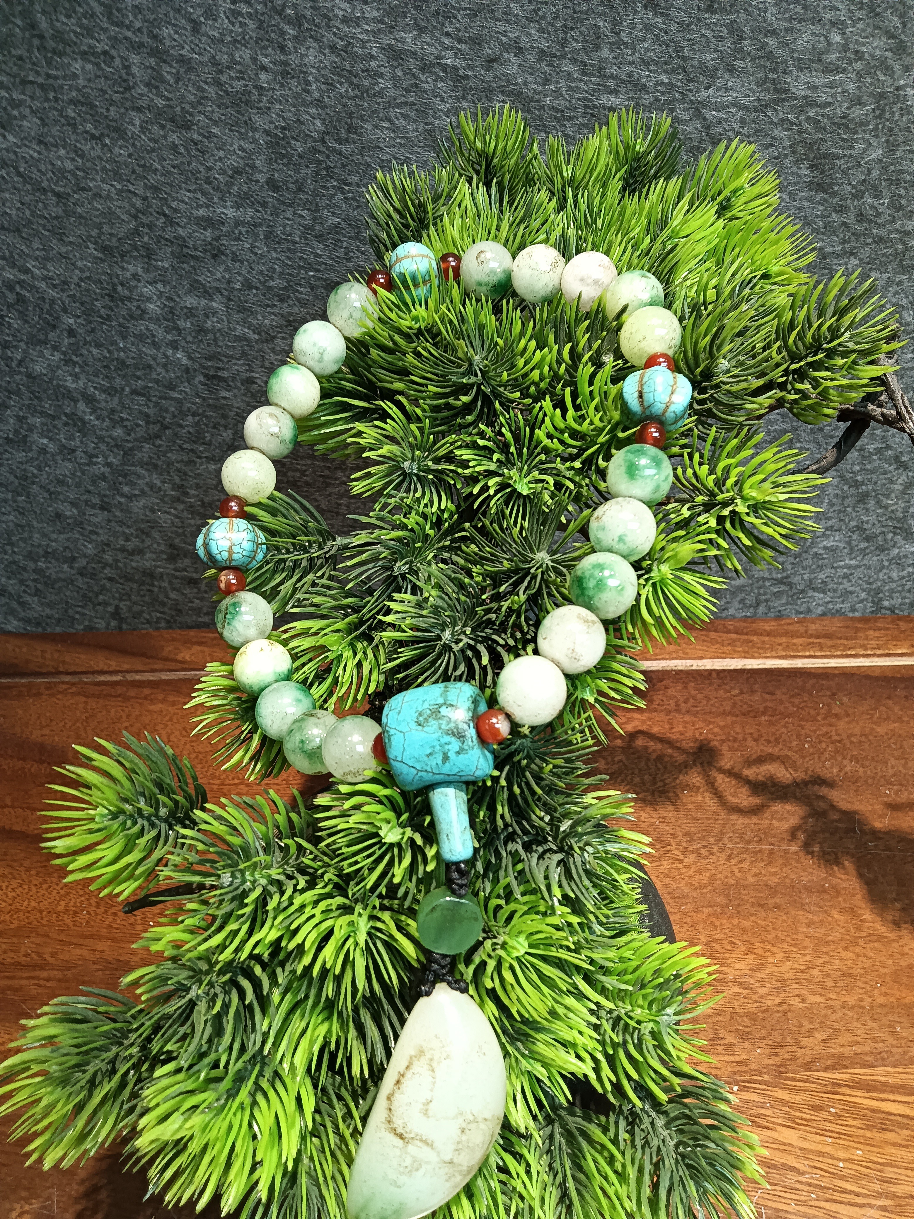 精品翡翠手持带吊坠