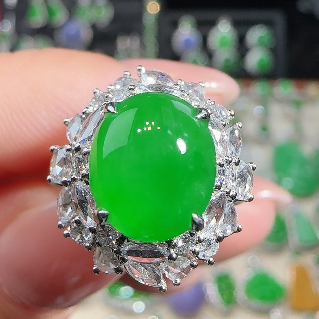 翡翠吊坠(不含链)18K金镶嵌