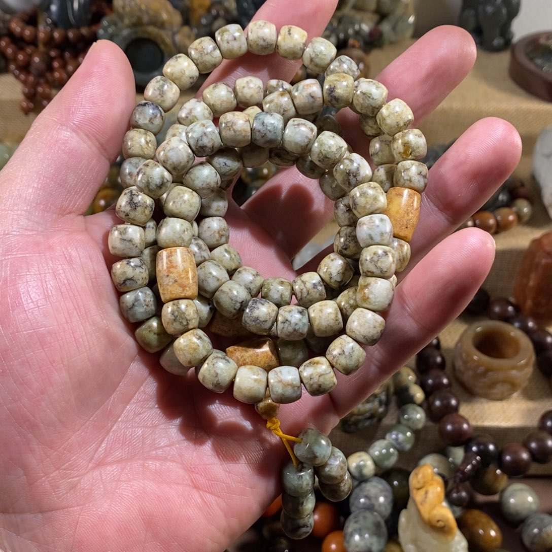 岫岩河磨玉（透闪石质玉）未镶嵌挂件