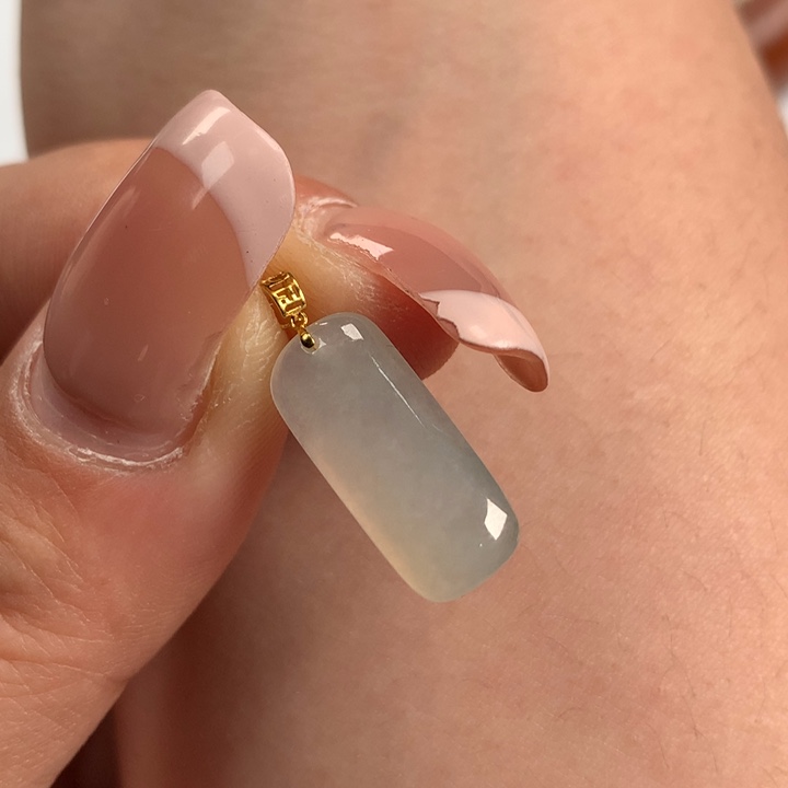 翡翠颈饰18K金镶嵌无事柱