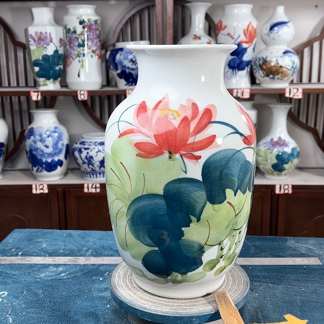 摆件景德镇陶瓷大冬红花