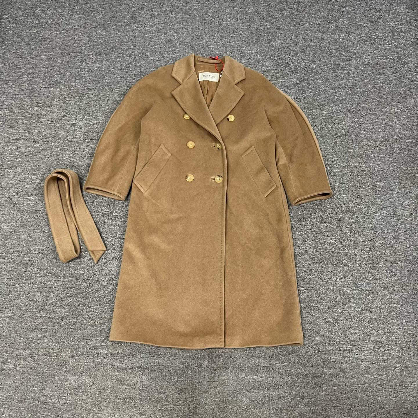 99新 AMIPARIS maxmara 卡其色 主线 101801 驼色大衣 32码