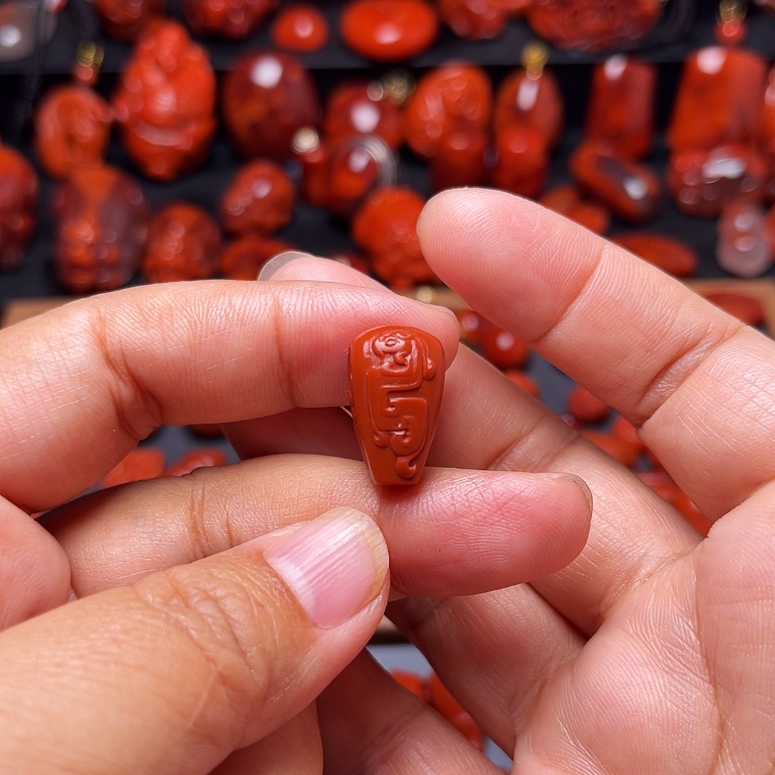 X***坤南红玛瑙未镶嵌配饰11