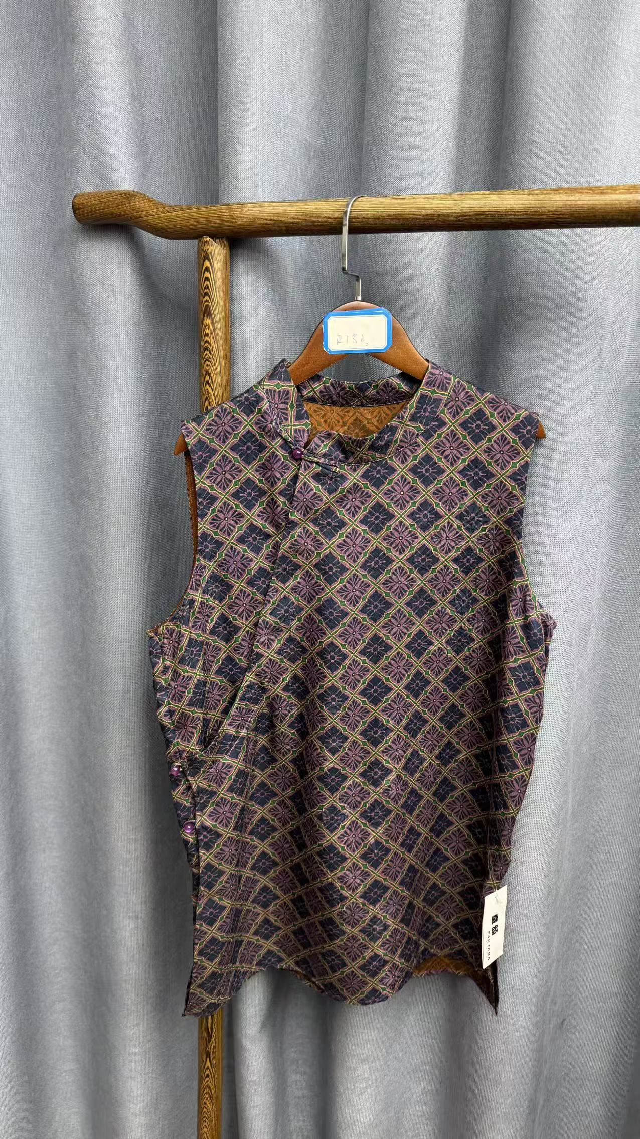 2025夏季新款时尚简约新中式桑蚕丝奥黛提花上衣女R832