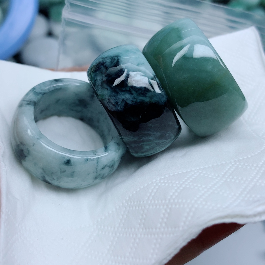 翡翠未镶嵌吊坠(不含链)手串