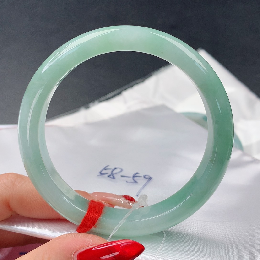 翡翠手镯未镶嵌种**齐59正圈