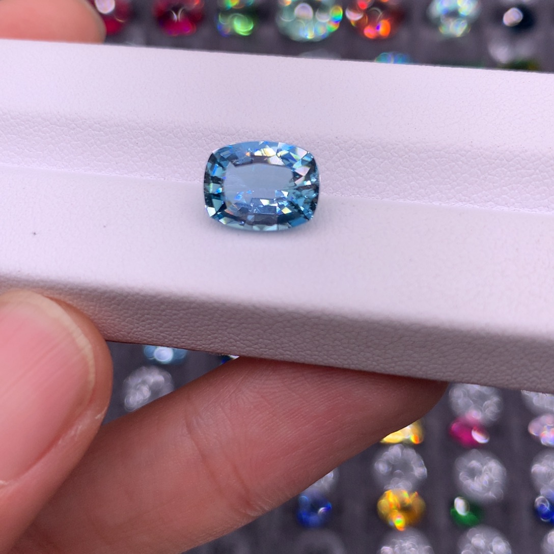 海蓝宝石裸石未镶嵌