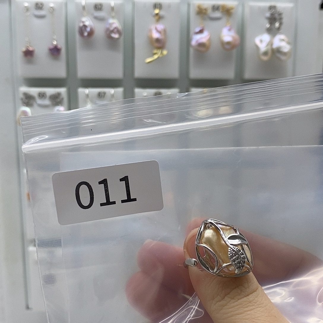 淡水珍珠合金颈饰