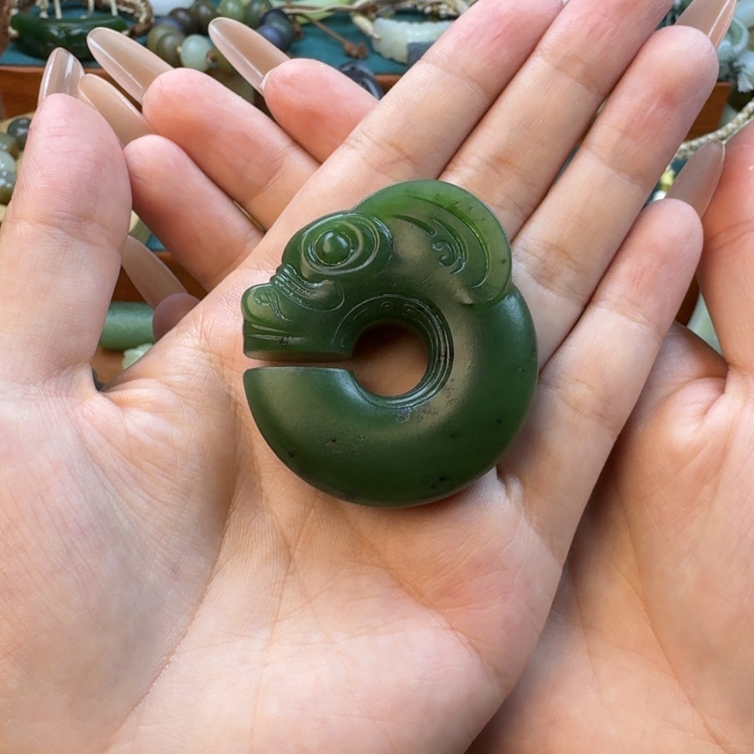 鑫***儿颈饰未镶嵌和田玉