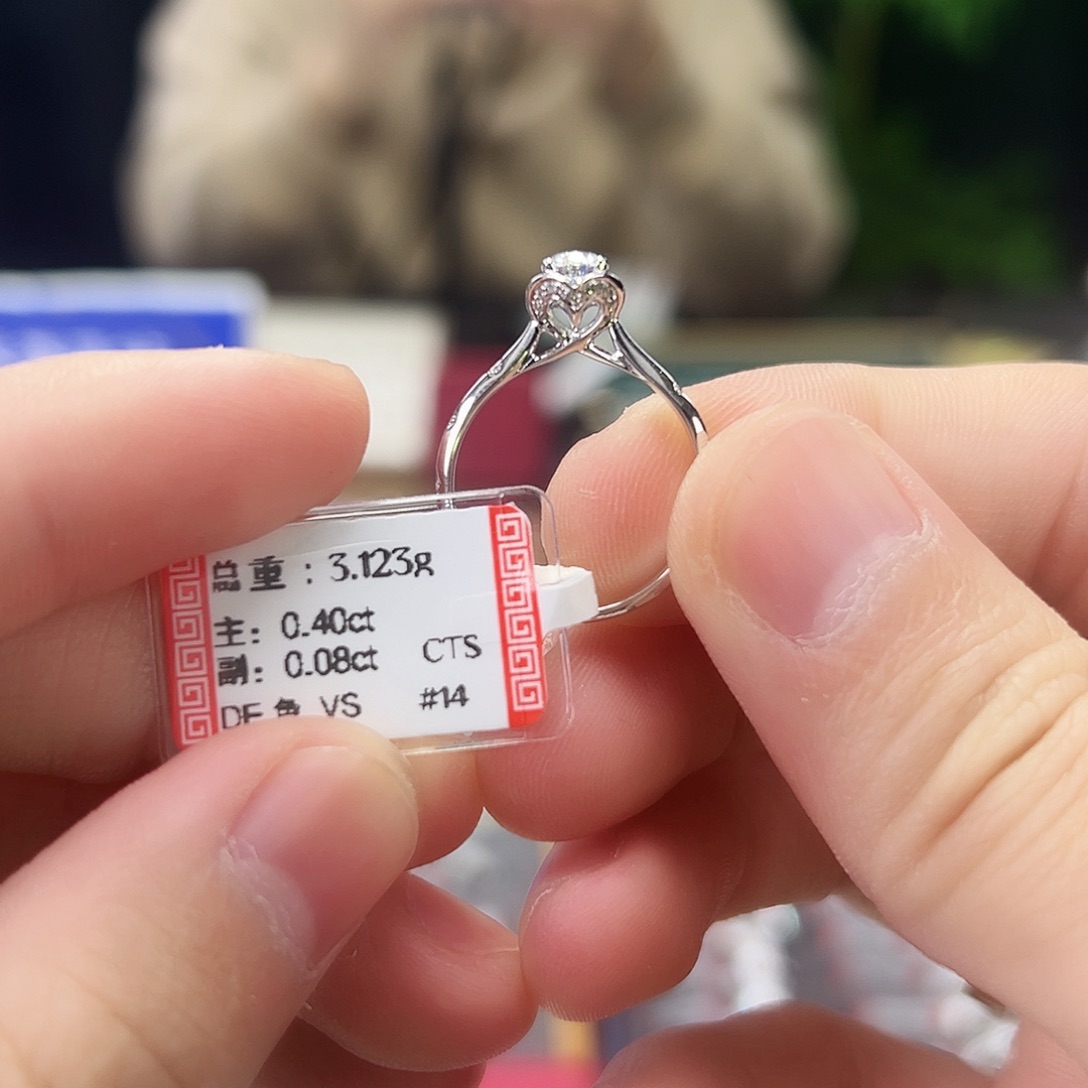 钻石戒指/指环18K金镶嵌