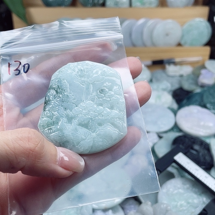 翡翠未镶嵌颈饰翡翠