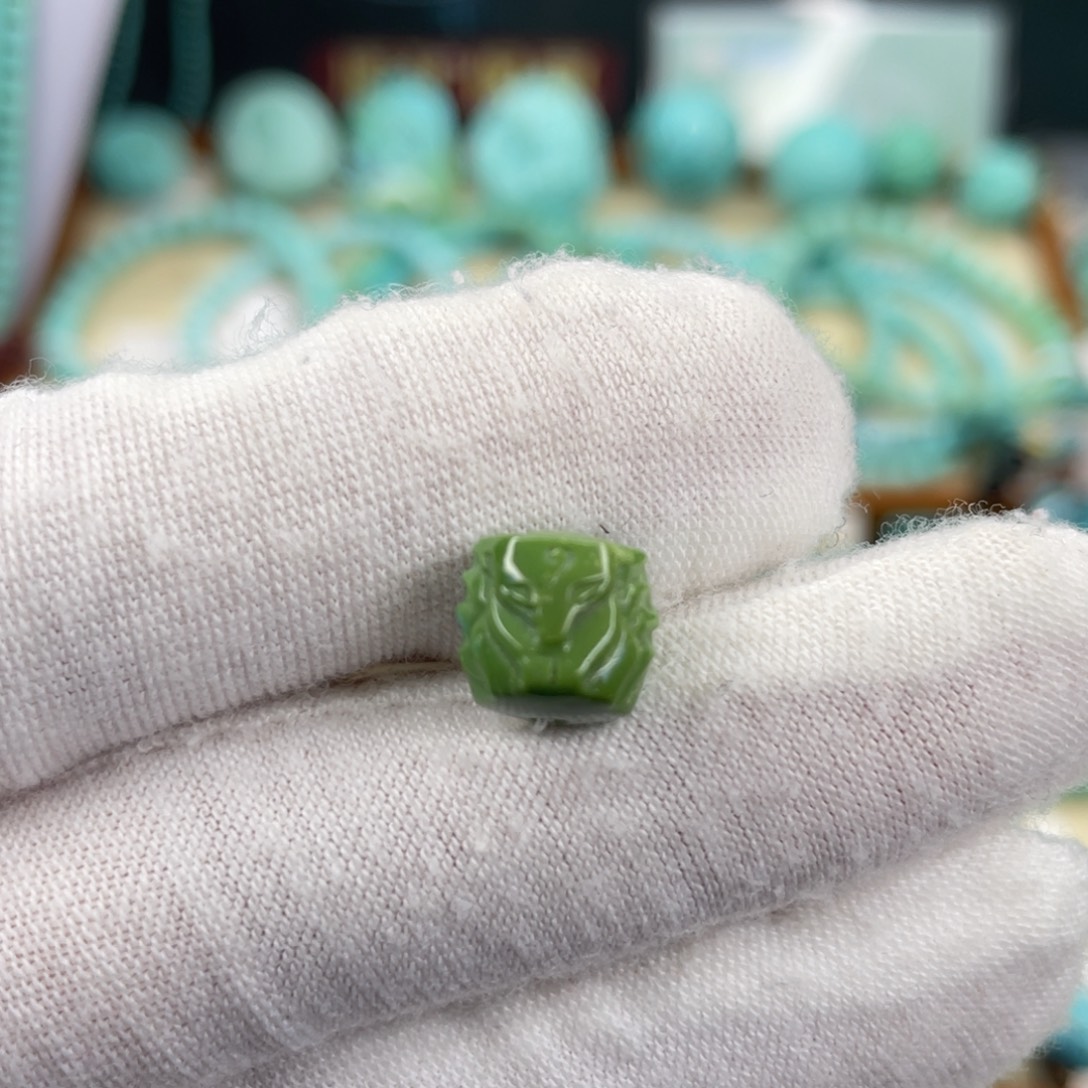 绿松石未镶嵌挂件