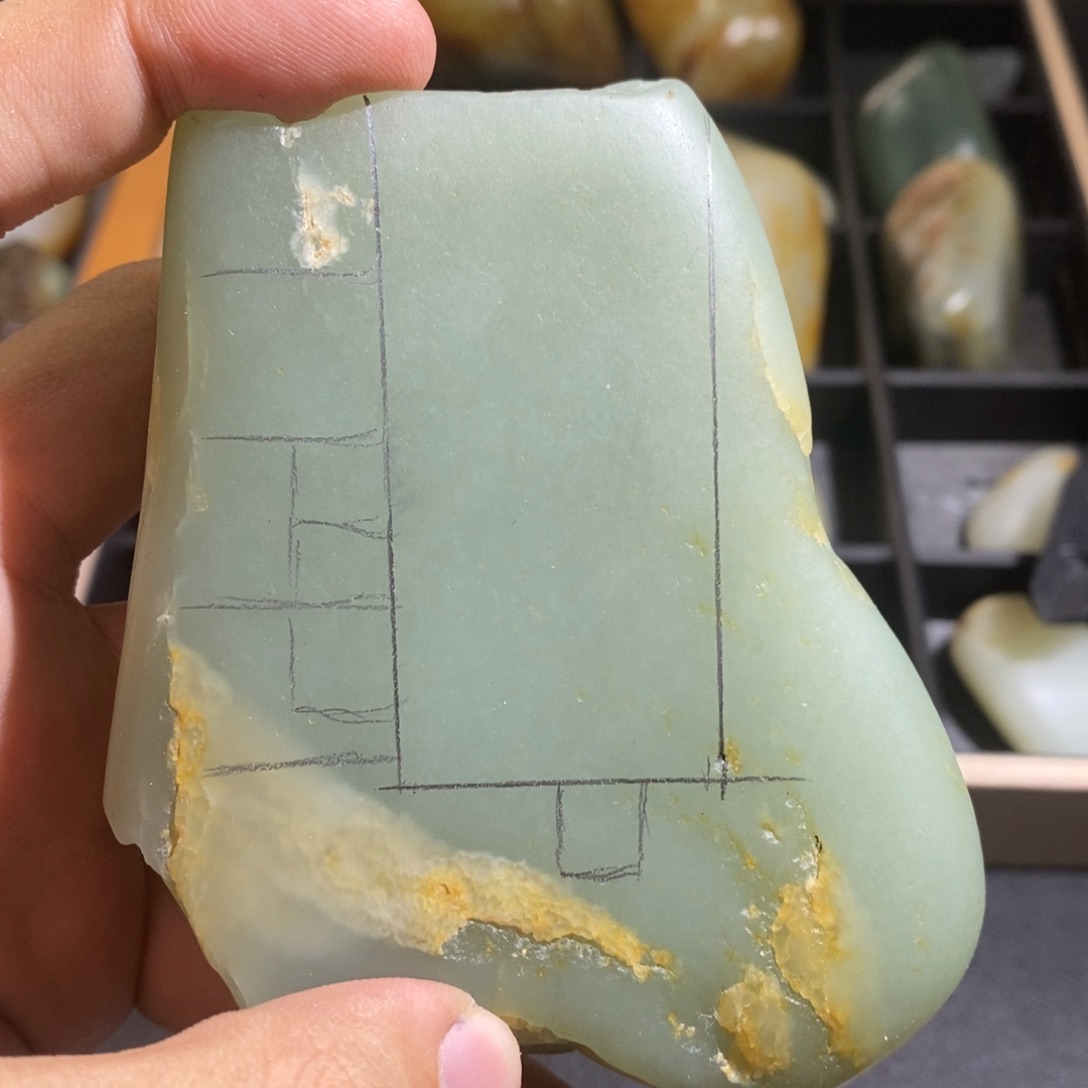 和田玉未镶嵌颈饰半**生