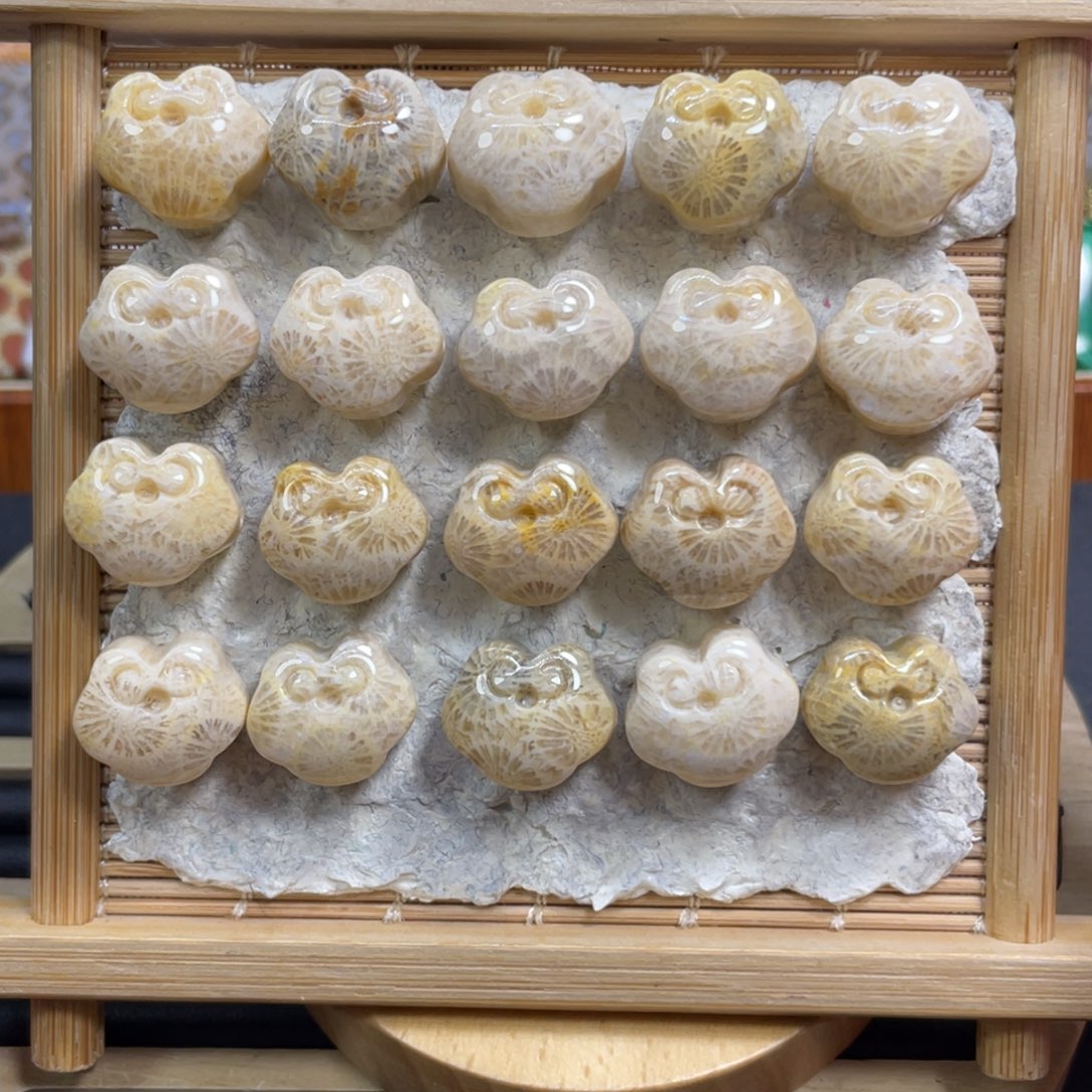 硅化玉未镶嵌颈饰如意锁20米1个