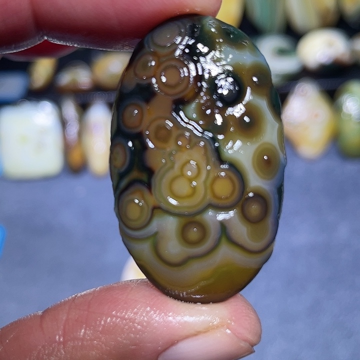 玛瑙/玉髓未镶嵌珠宝奇石