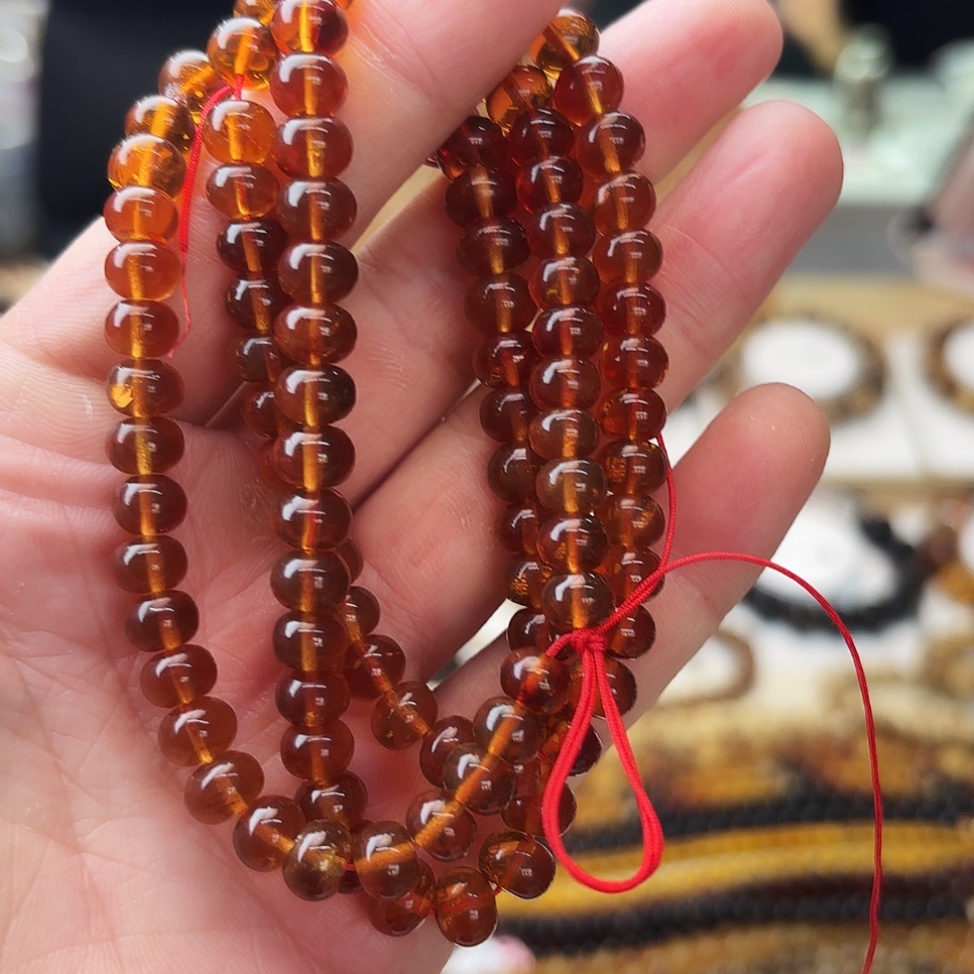 琥珀未镶嵌裸石七