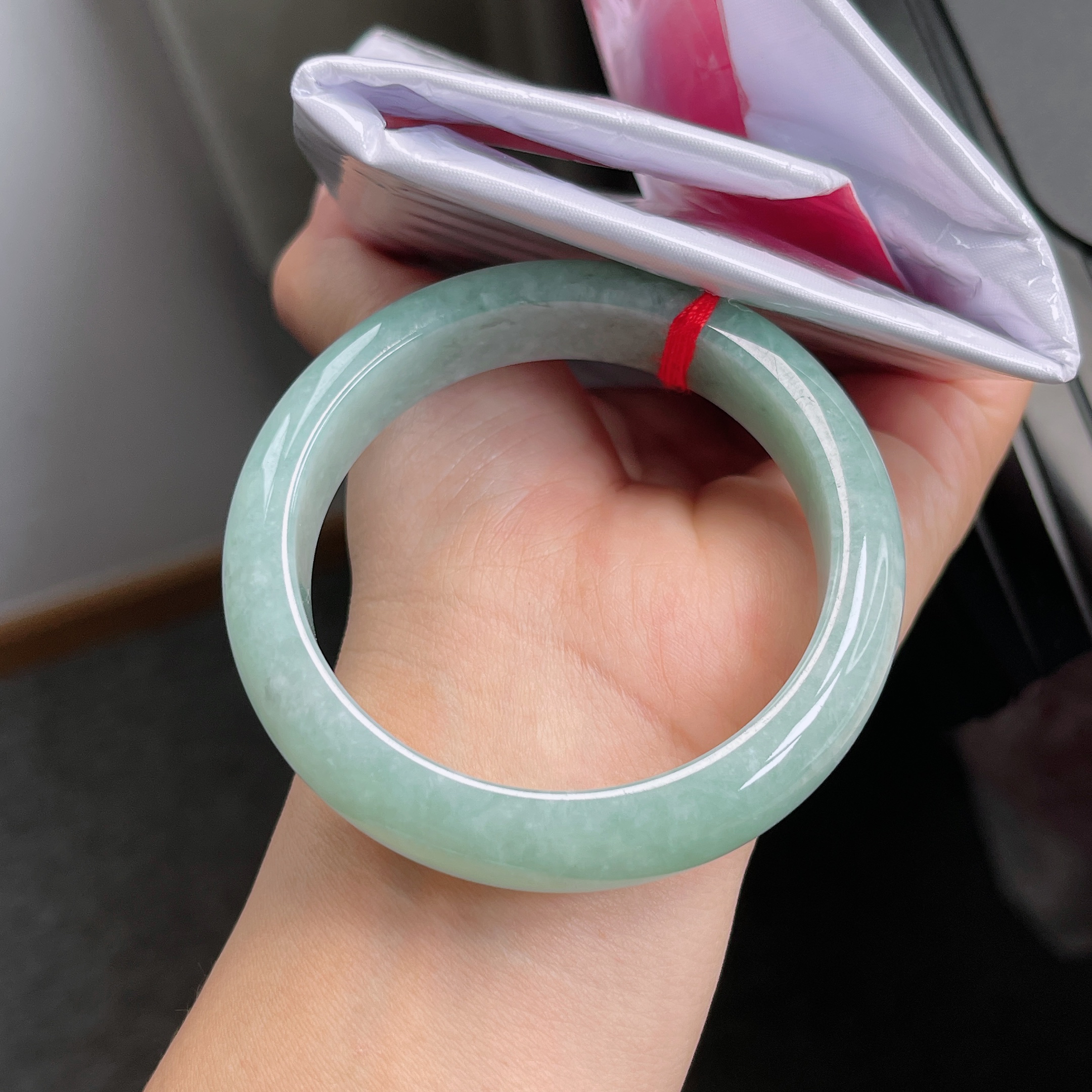 1404号 缅甸天然翡翠A货55-56晴绿正圈手镯