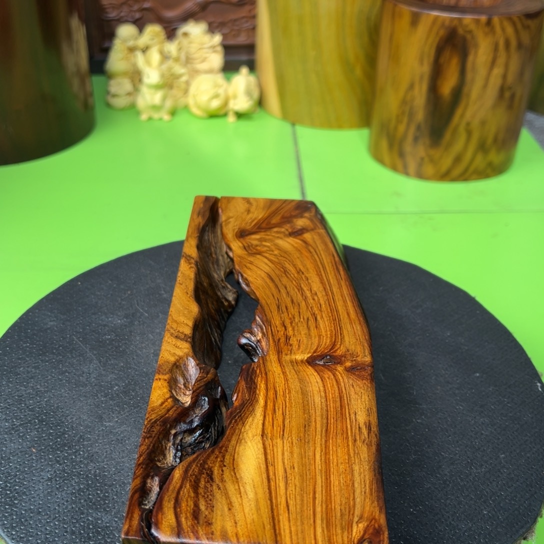 秋***⋯大果紫檀（缅甸花梨）