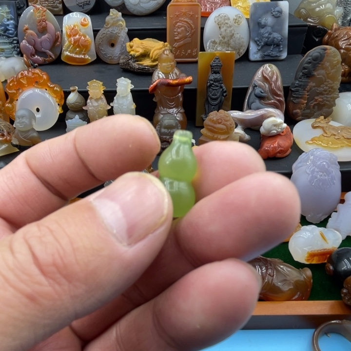 我***飞玛瑙/玉髓合金颈饰