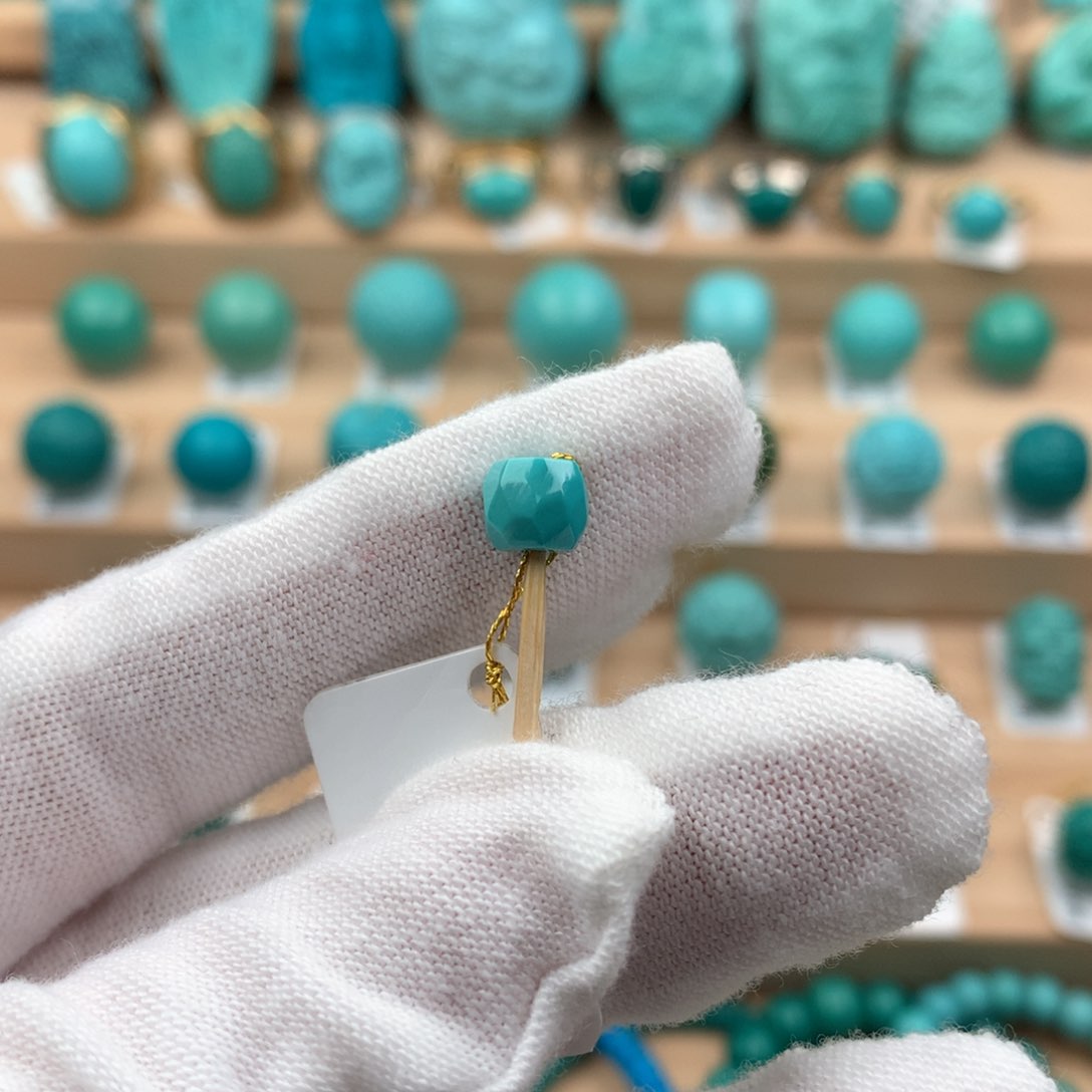 绿松石配饰未镶嵌6.5-5.5