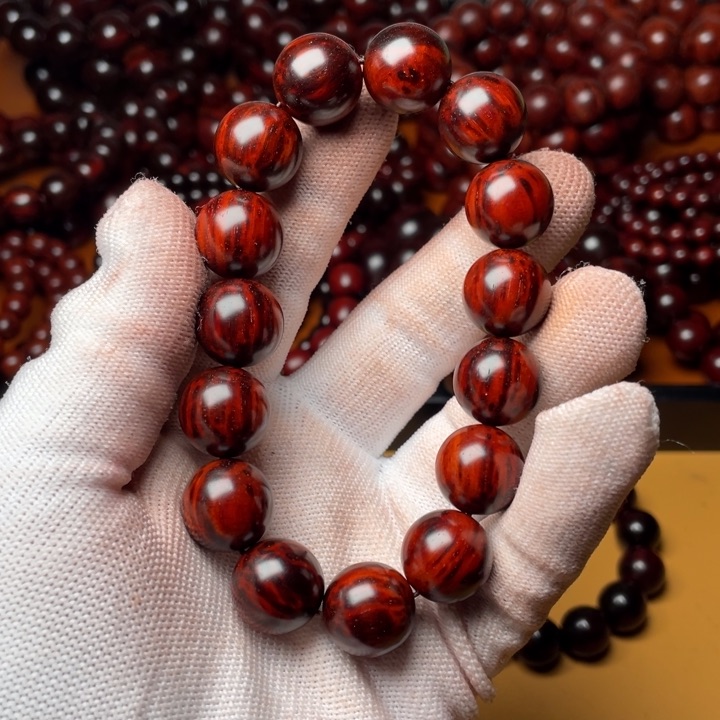 檀香紫檀（小叶紫檀）翯***）1.5火焰纹满星琴料