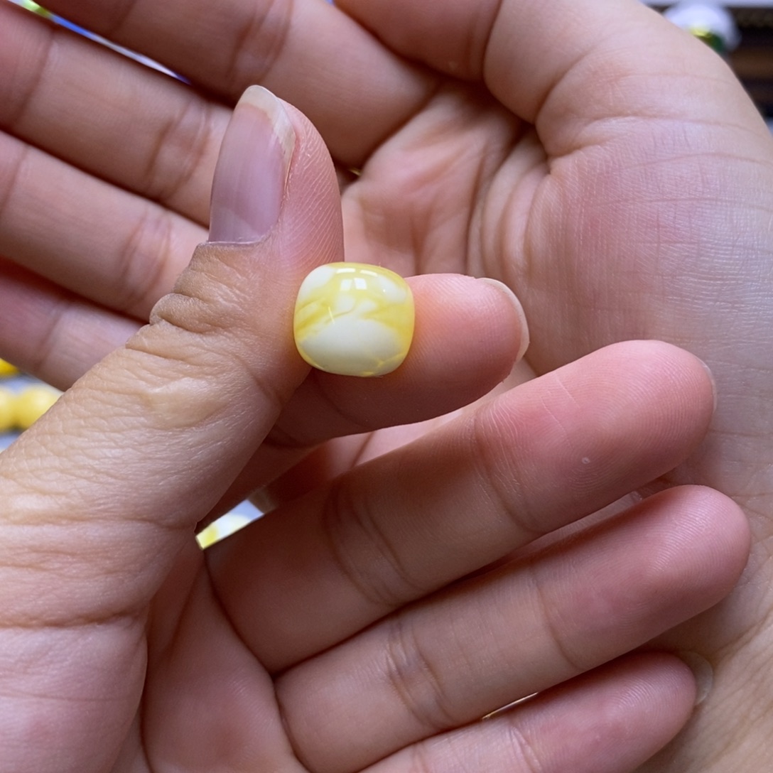 琥珀未镶嵌珠宝奇石12.0