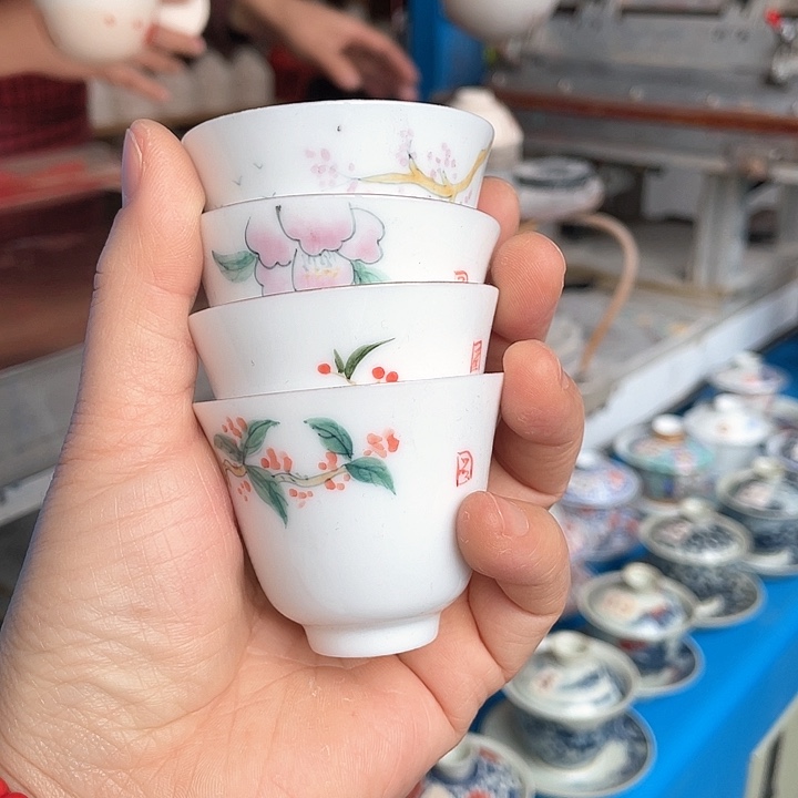 青花釉下彩杯子4个