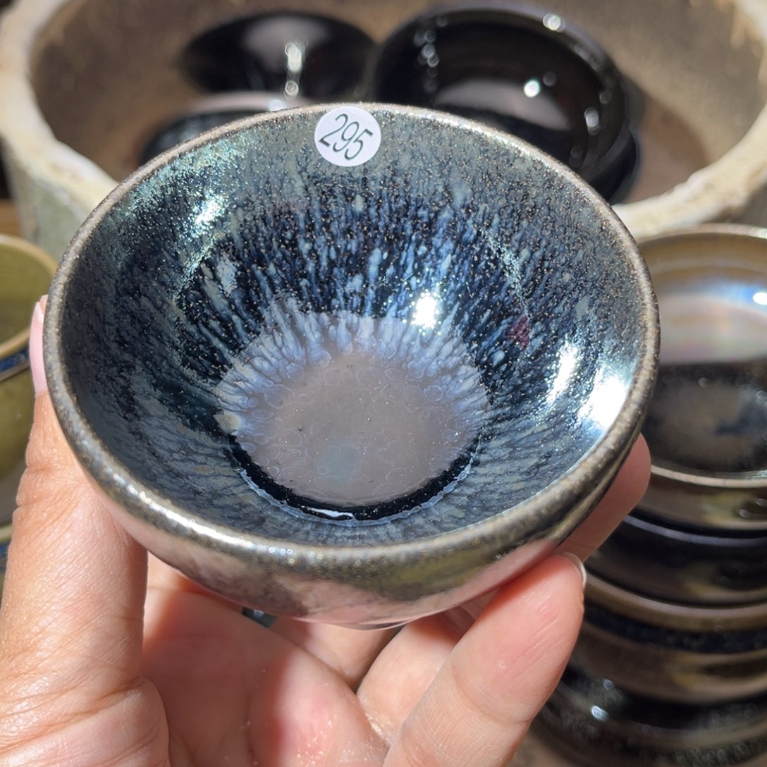 茶盏义兴龙窑坚持真柴烧