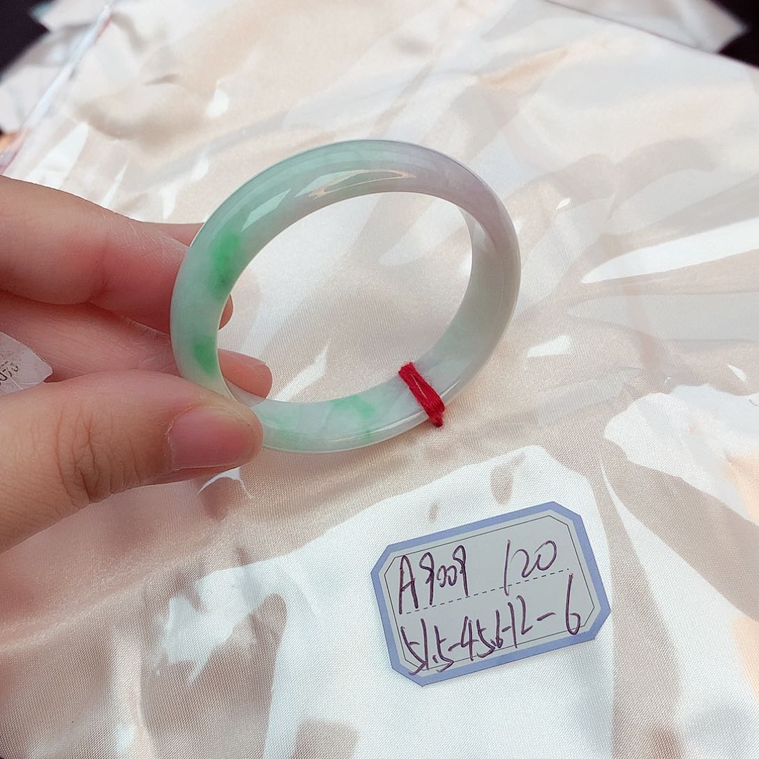 翡翠手镯未镶嵌天然缅甸翡翠A货