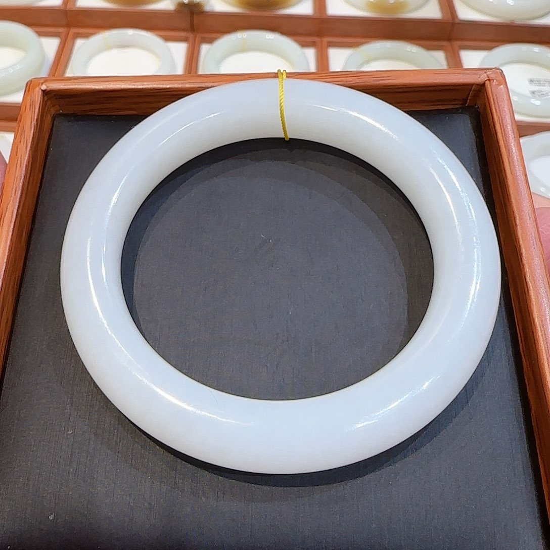 和田玉手镯未镶嵌羊脂白玉54 55 56