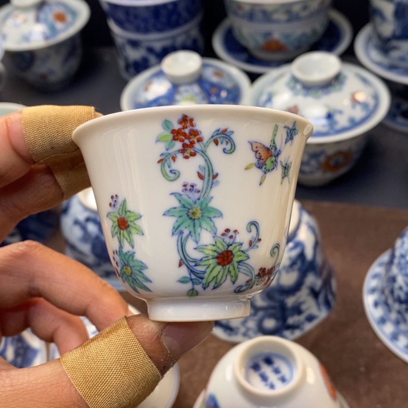 【闪购商品】景德镇青花斗彩主人杯