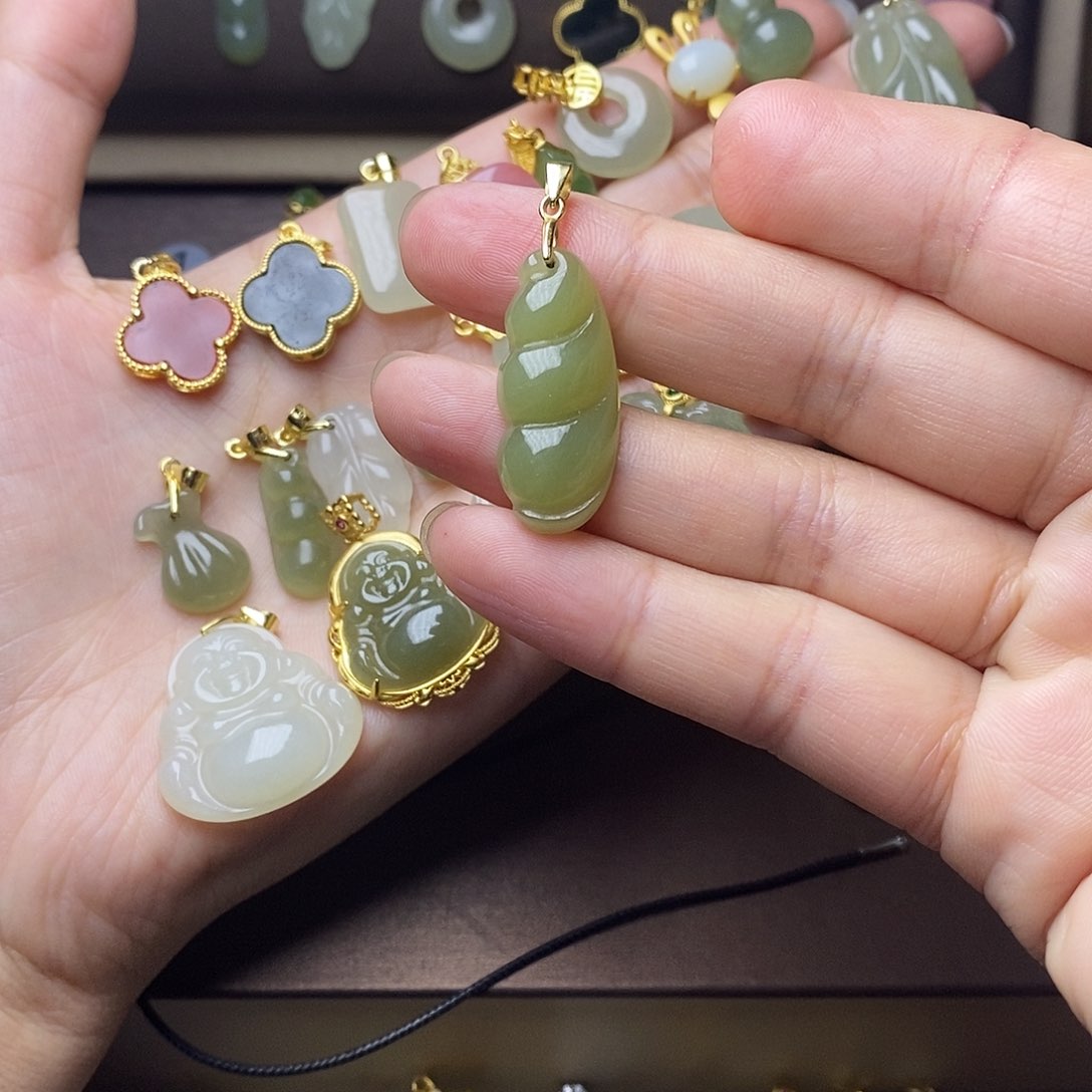 和田玉颈饰银S925镶嵌